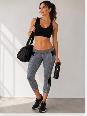 Lululemon Pace Rival Cropped Women Capri Leggings Grey 6 Athletic Performance